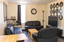 Downtown 2BR/2B | King Rm + Bunk Rm | River Views - Image 4