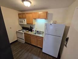 Downtown 2BR/2B | King Rm + Bunk Rm | River Views - Image 5