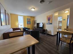 Private 2BR/2BA Downtown Apartment | River and Mou - Image 5
