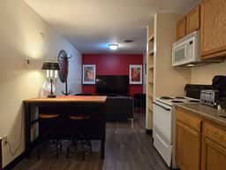 Large Private Downtown Apartment | 2BR + 2BA + 60” - Image 4