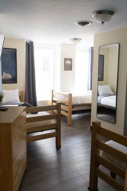 Affordable Downtown Apt | 3 Beds + 60” TV | Walk t - Image 4
