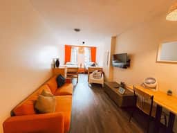 Modern 1BR Downtown Apartment | Sofa Bed + 2 Singl - Image 4