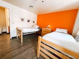 2BR 2BA Downtown Apt | 55” TV | 6 Beds - Image 3