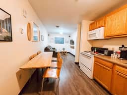 2 Bedroom/2 Bath Downtown | Sleeps Six | Walkable - Image 2