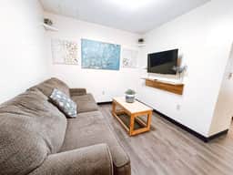 2 Bedroom/2 Bath Downtown | Sleeps Six | Walkable - Image 5