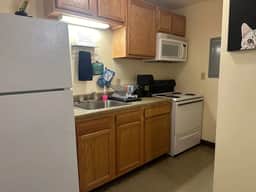 Spacious 2BR 2BA Downtown Apt | Walk Everywhere - Image 4