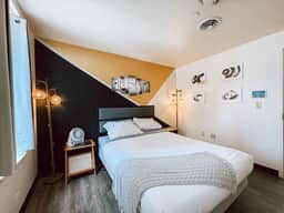 Downtown Queen Apt | Roku TV | Walk Everywhere - Image 3