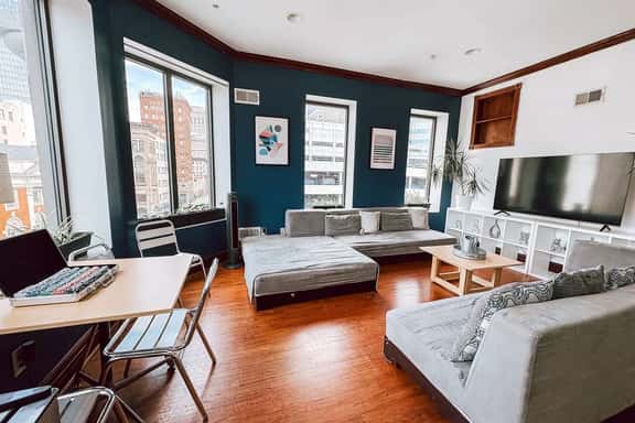 Downtown Apartment | 2 Queen Beds + 60” TV - Image 1