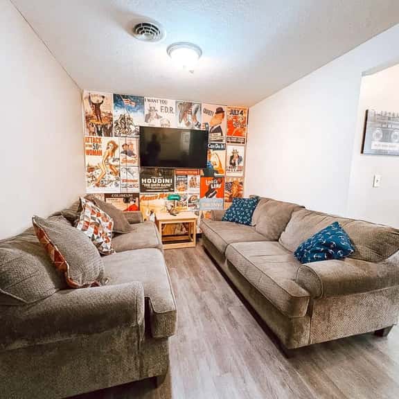 7 Beds Downtown Apt | 2BR 2BA | Large Groups - Image 1