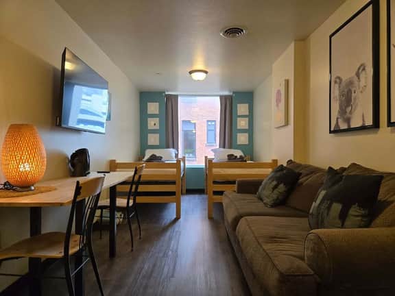 Cozy + Convenient | Downtown Apt | Walk Everywhere - Image 5