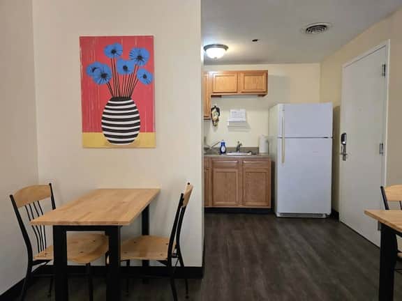 Private 2BR/2BA Downtown Apartment | River and Mou - Image 4