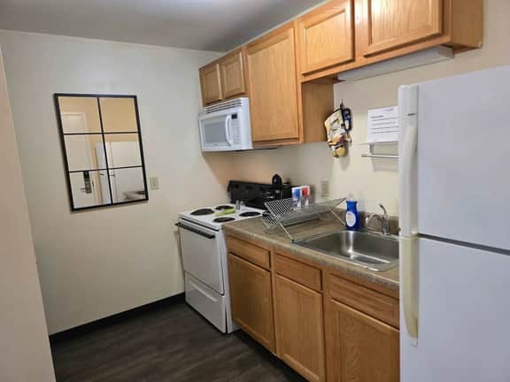 Private 2BR/2BA Downtown Apartment | River and Mou - Image 2