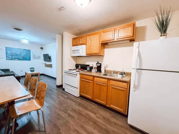 2 Bedroom/2 Bath Downtown | Sleeps Six | Walkable - Image 4