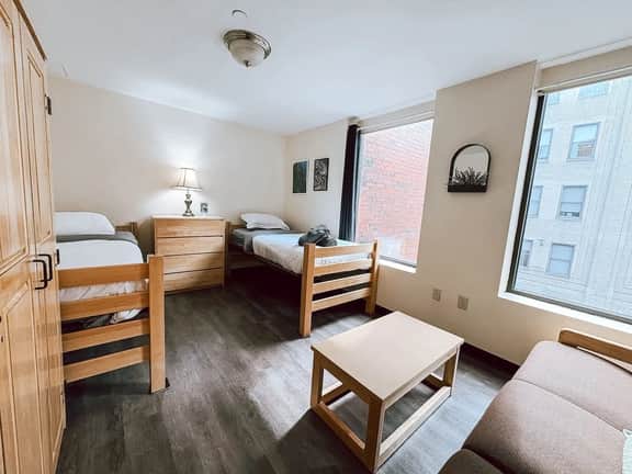 2 Bedroom/2 Bath Downtown | Sleeps Six | Walkable - Image 3
