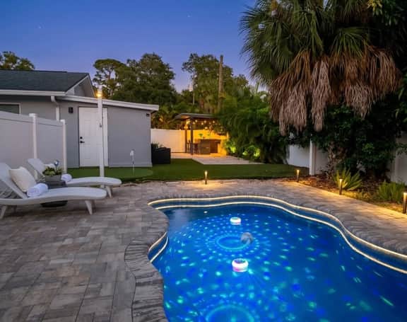 St Pete Retreat | Game Room, Outdoor Bar, Sleeps 8 - Image 5