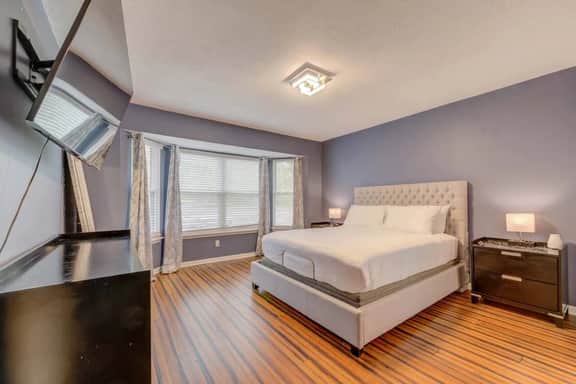 Remodeled and Inviting  Free EV Charging Station L - Image 5