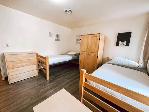 Spacious 2BR 2BA Downtown Apt | Walk Everywhere - Image 3