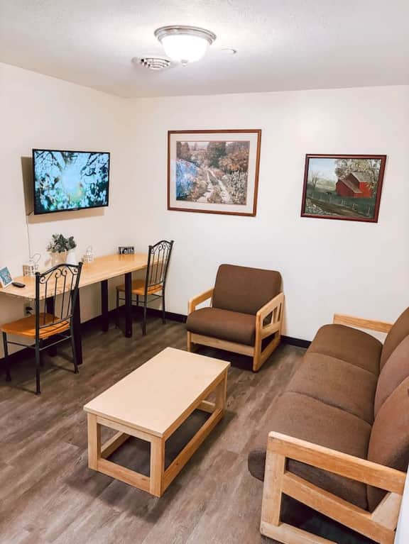 2BR 2BA Downtown Apt | Spacious + Walkable - Image 2