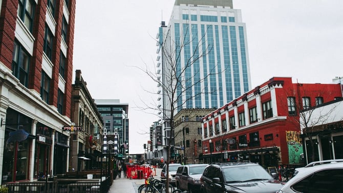 Blog - Small Business Saturday in Pittsburgh 2026: Downtown Shopping Guide and Stays
